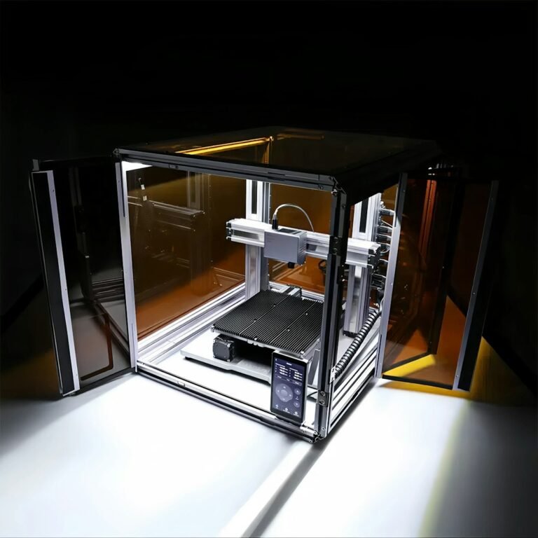 A 3D printer sitting inside of a glass case